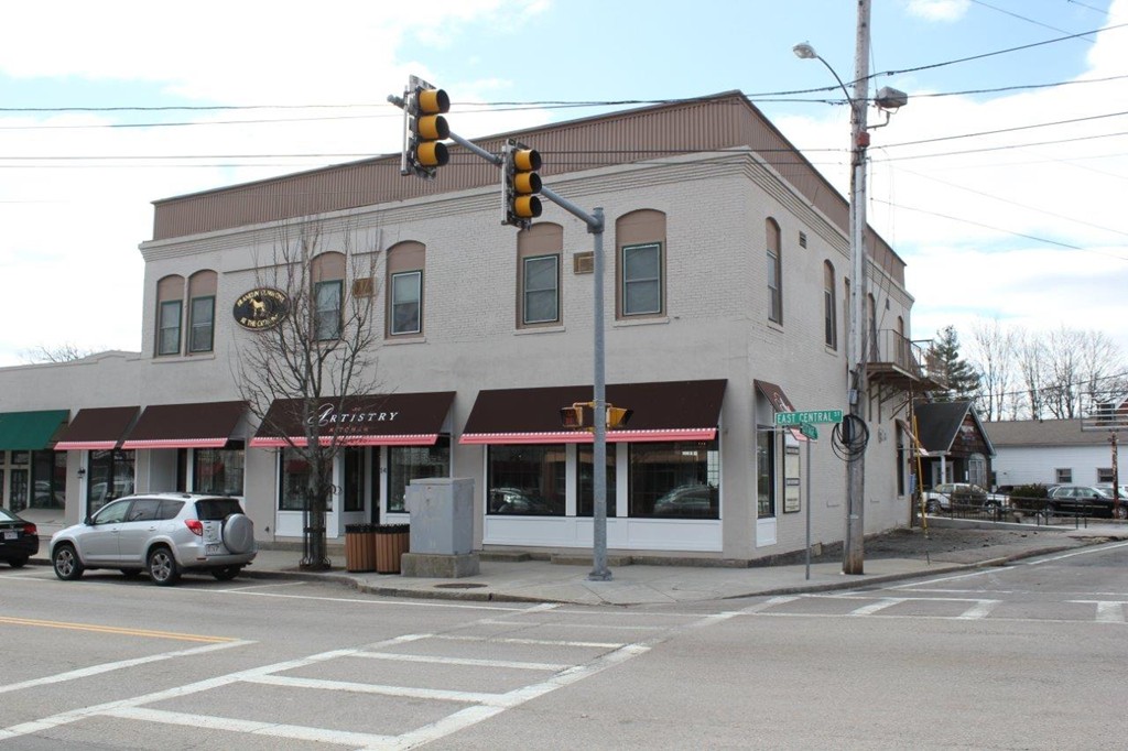 18 E Central St # 4