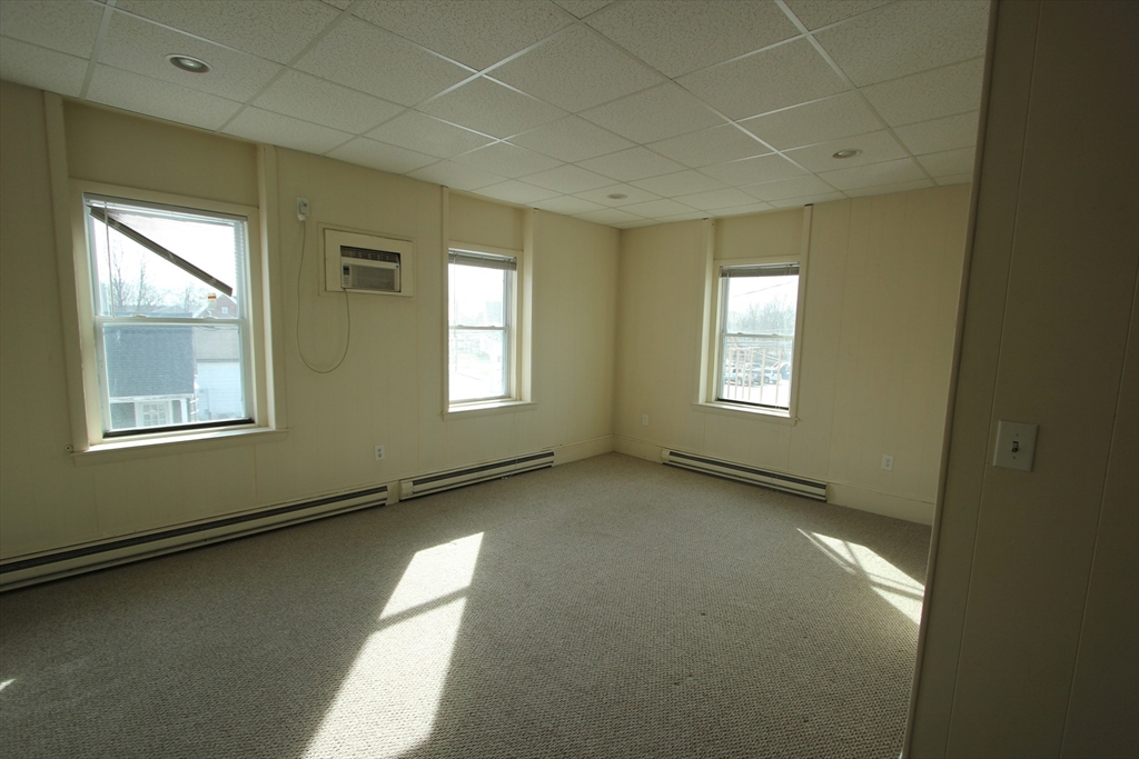 18 E Central St # 4
