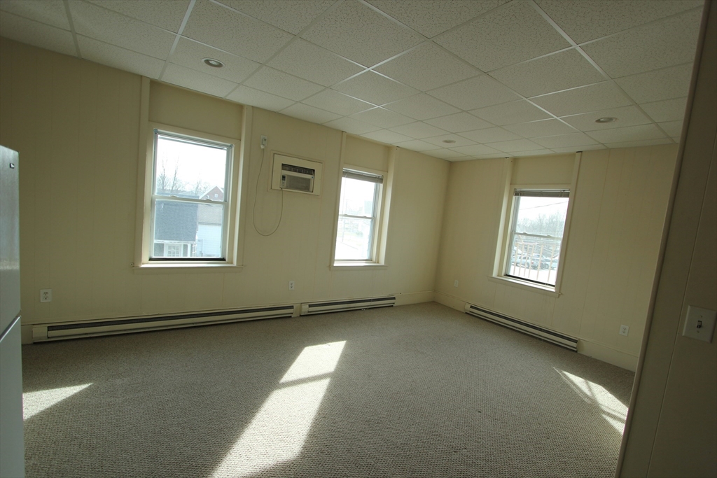 18 E Central St # 4