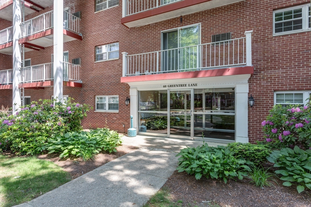 60 Greentree Ln # 38
