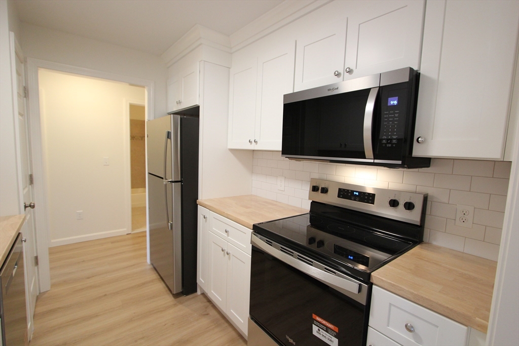 139 King St # 304B