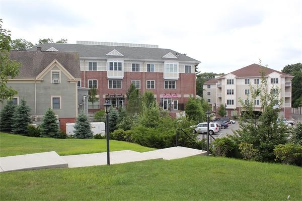 9 Summer St # 102