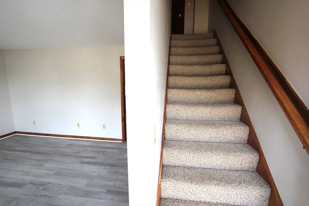 21 Moore Ave # 21