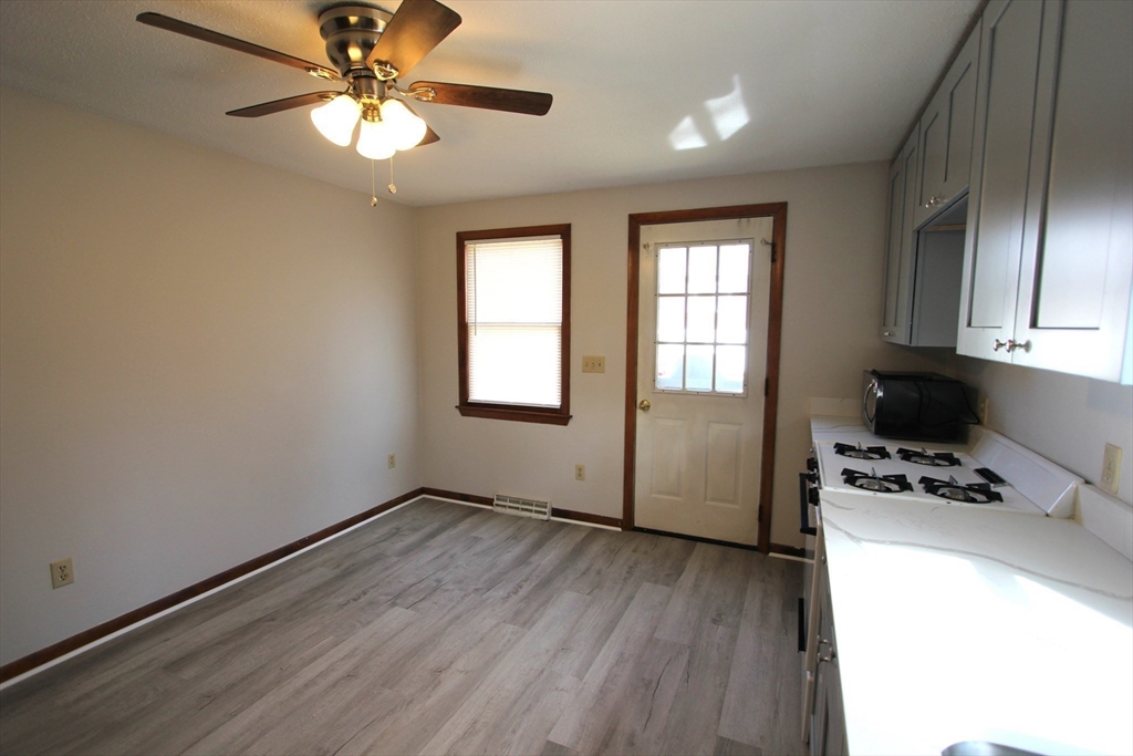 21 Moore Ave # 21