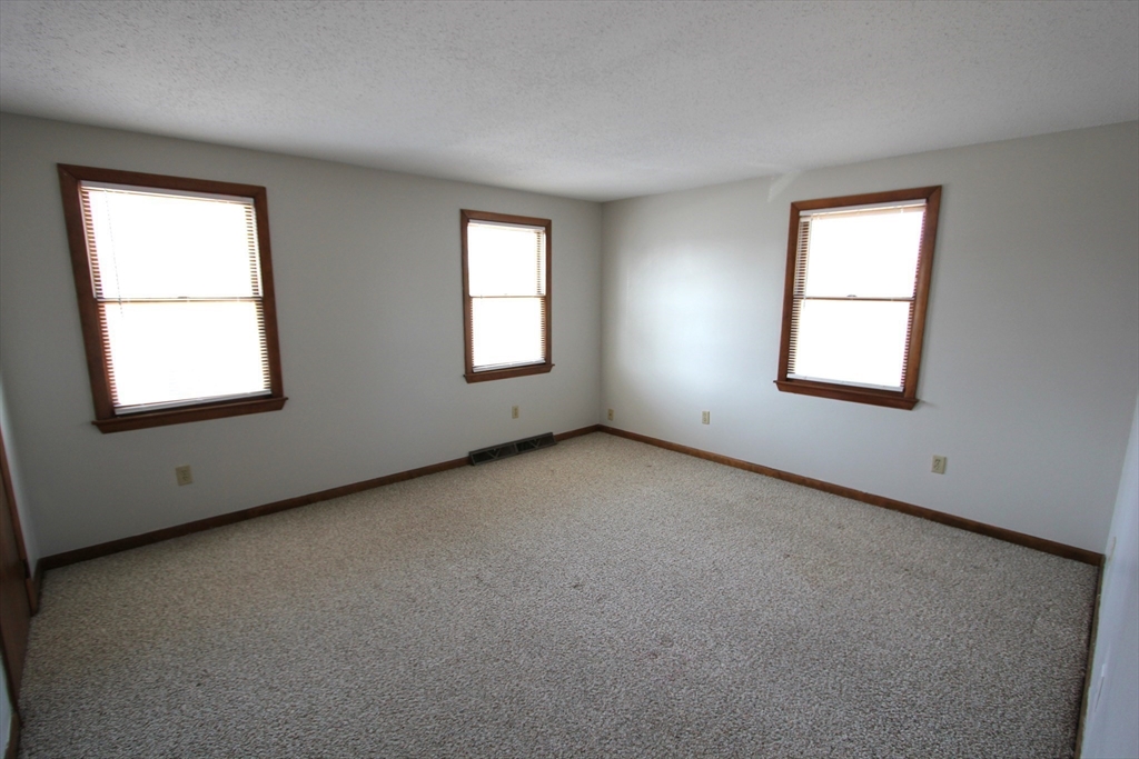 21 Moore Ave # 21