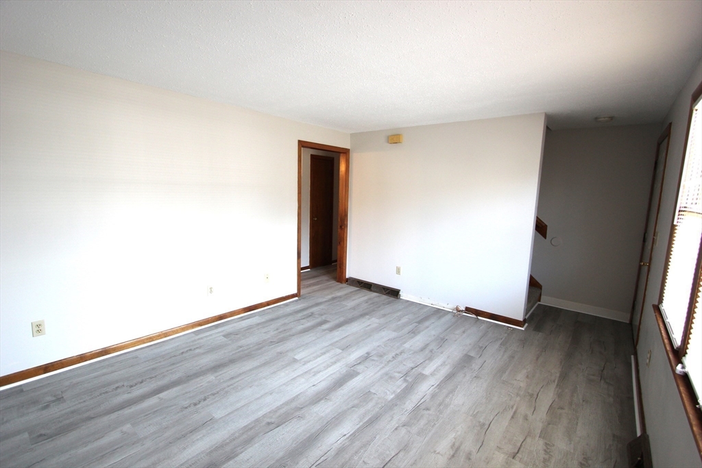 21 Moore Ave # 21