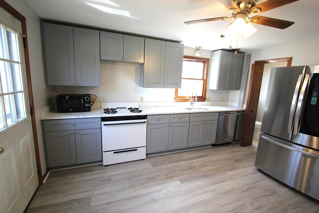 21 Moore Ave # 21