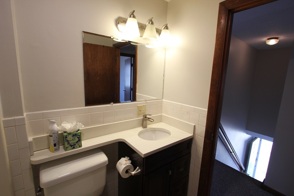 21 Moore Ave # 21