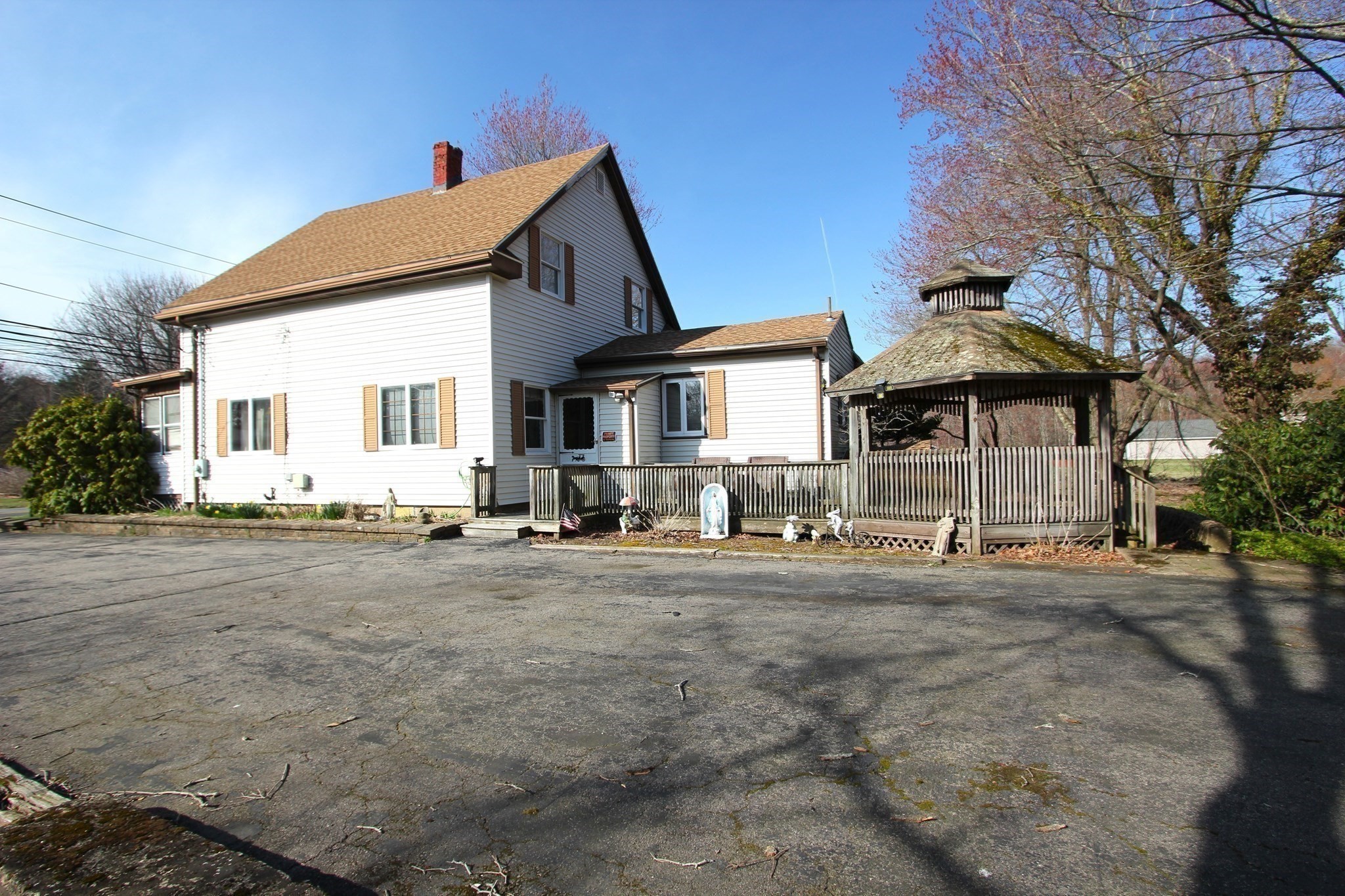 300 Chestnut St