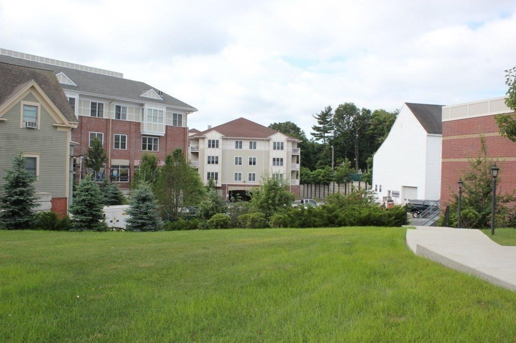 9 Summer St # 101A