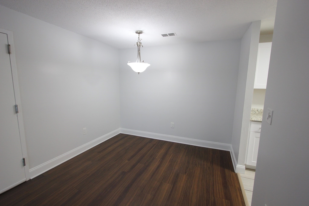2008 Franklin Crossing Rd Unit: 2008