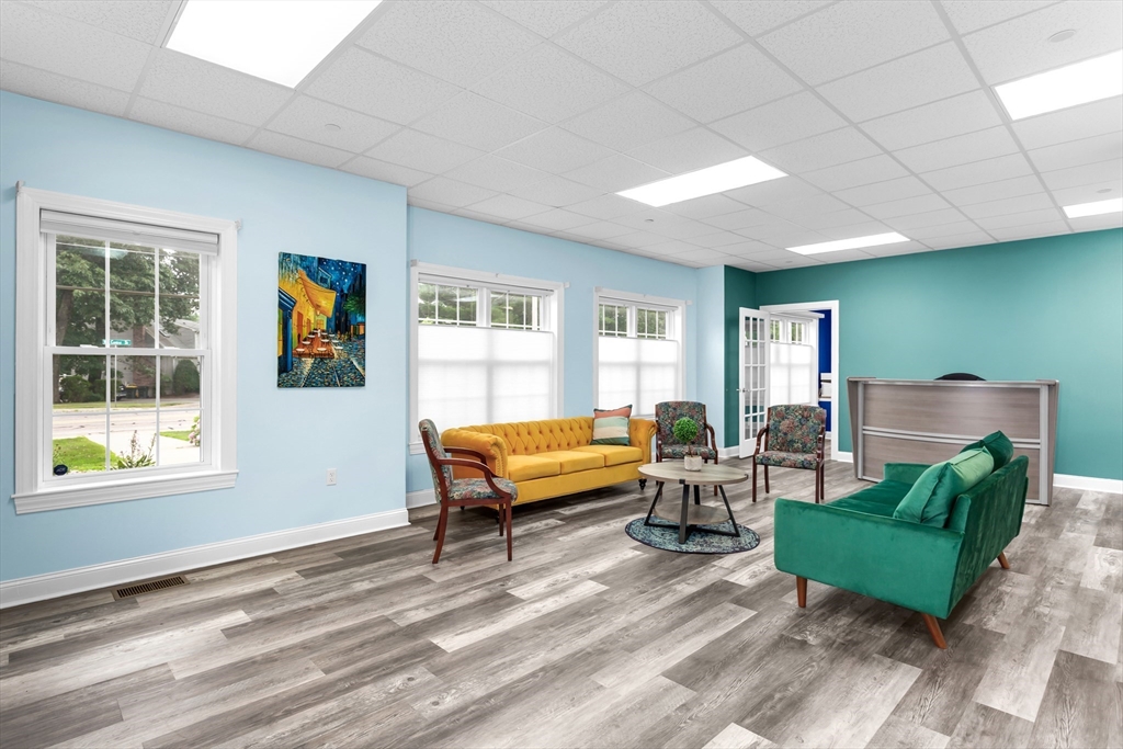 233 W Central St # 1