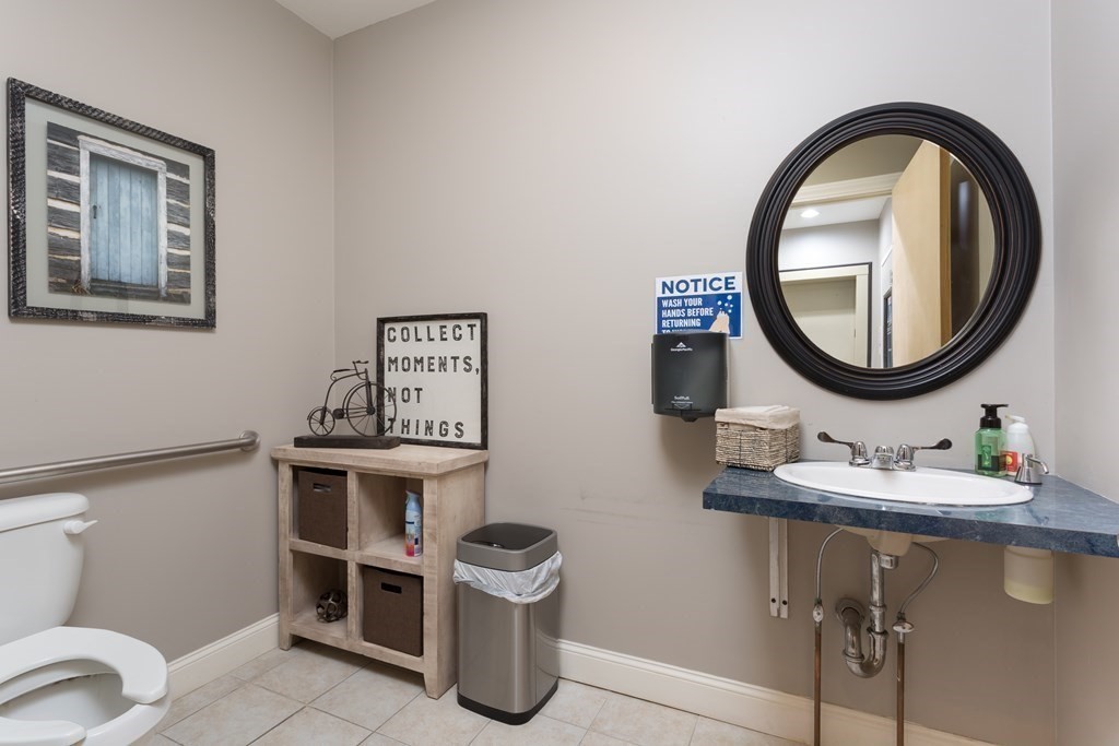 233 W Central St # 1
