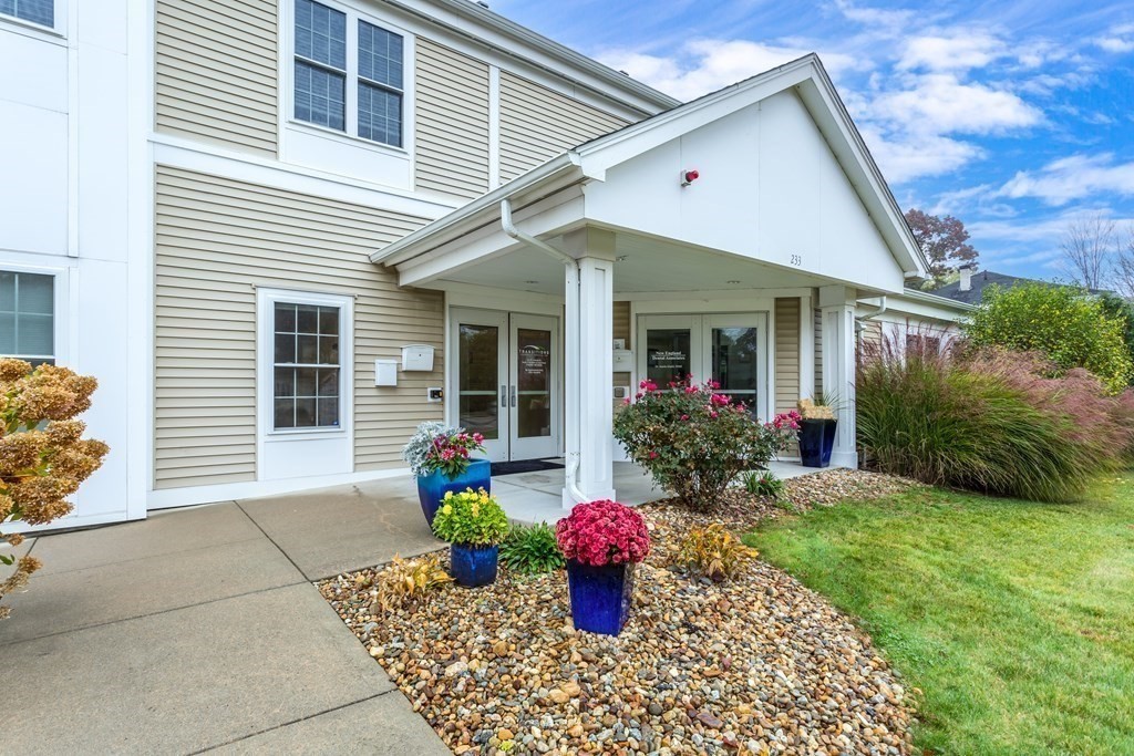 233 W Central St # 2