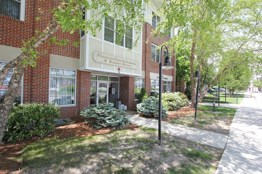 9 Summer St # 304