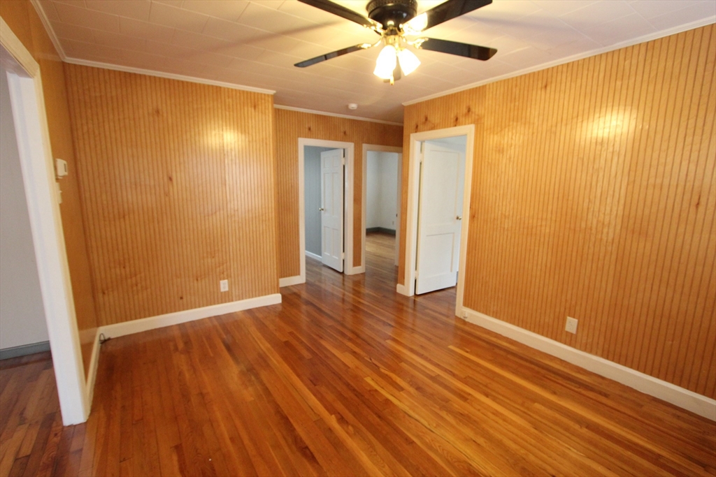 23 Saxon St # 23