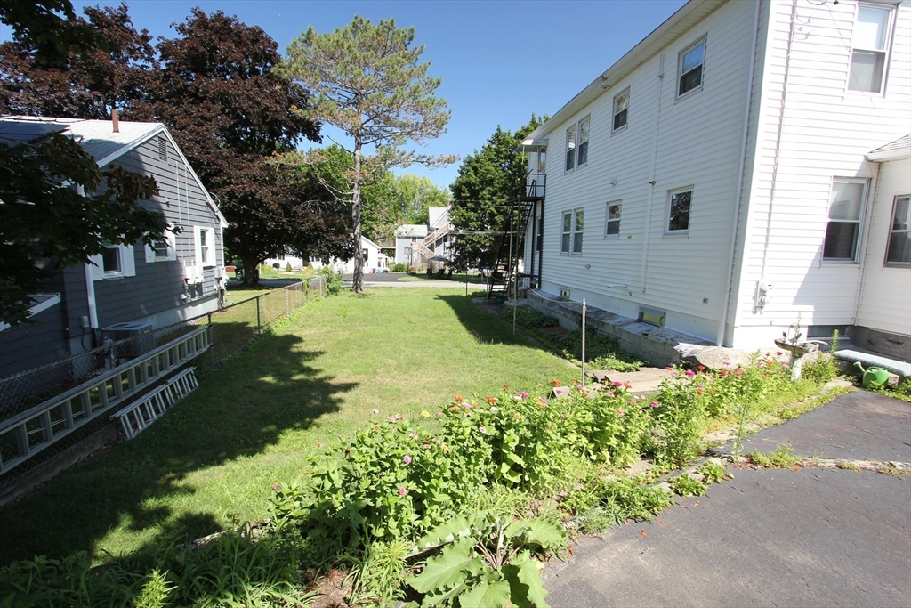 23 Saxon St # 23
