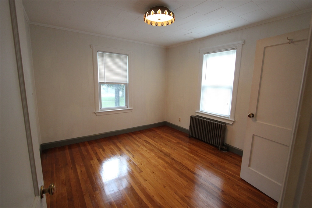 23 Saxon St # 23