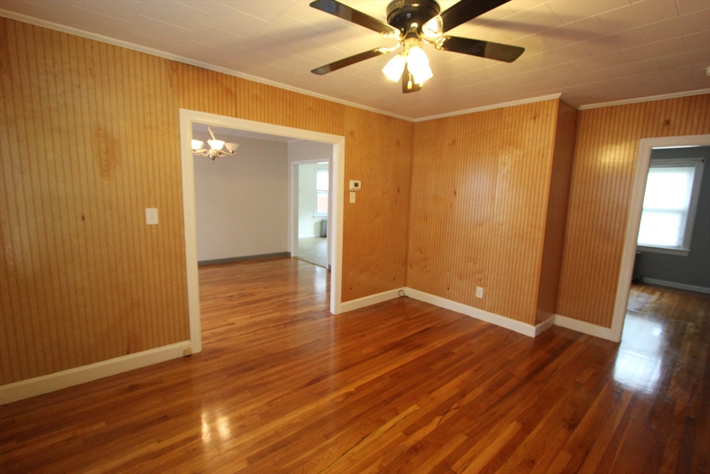 23 Saxon St # 23