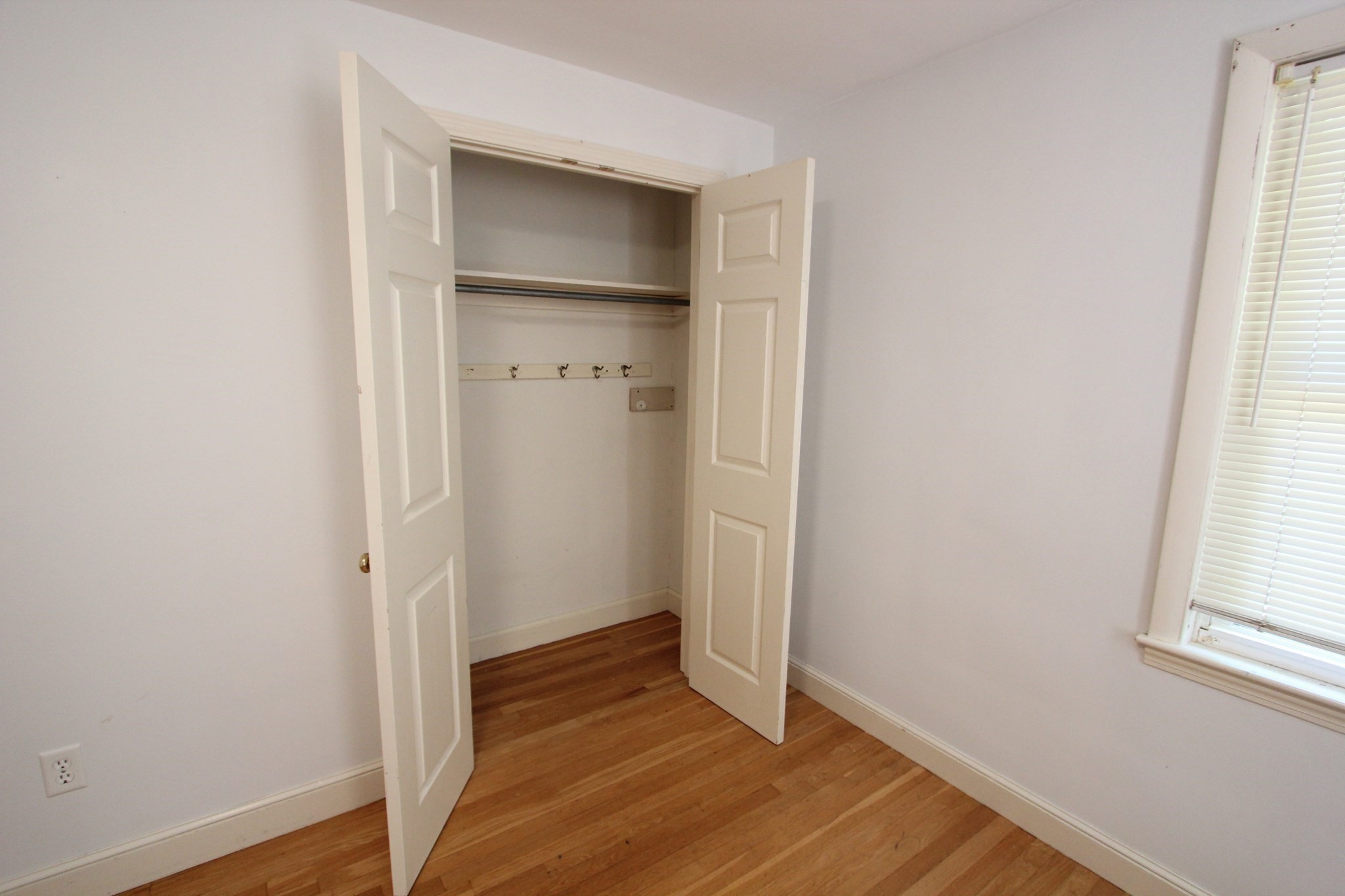 163 Farm St # 1