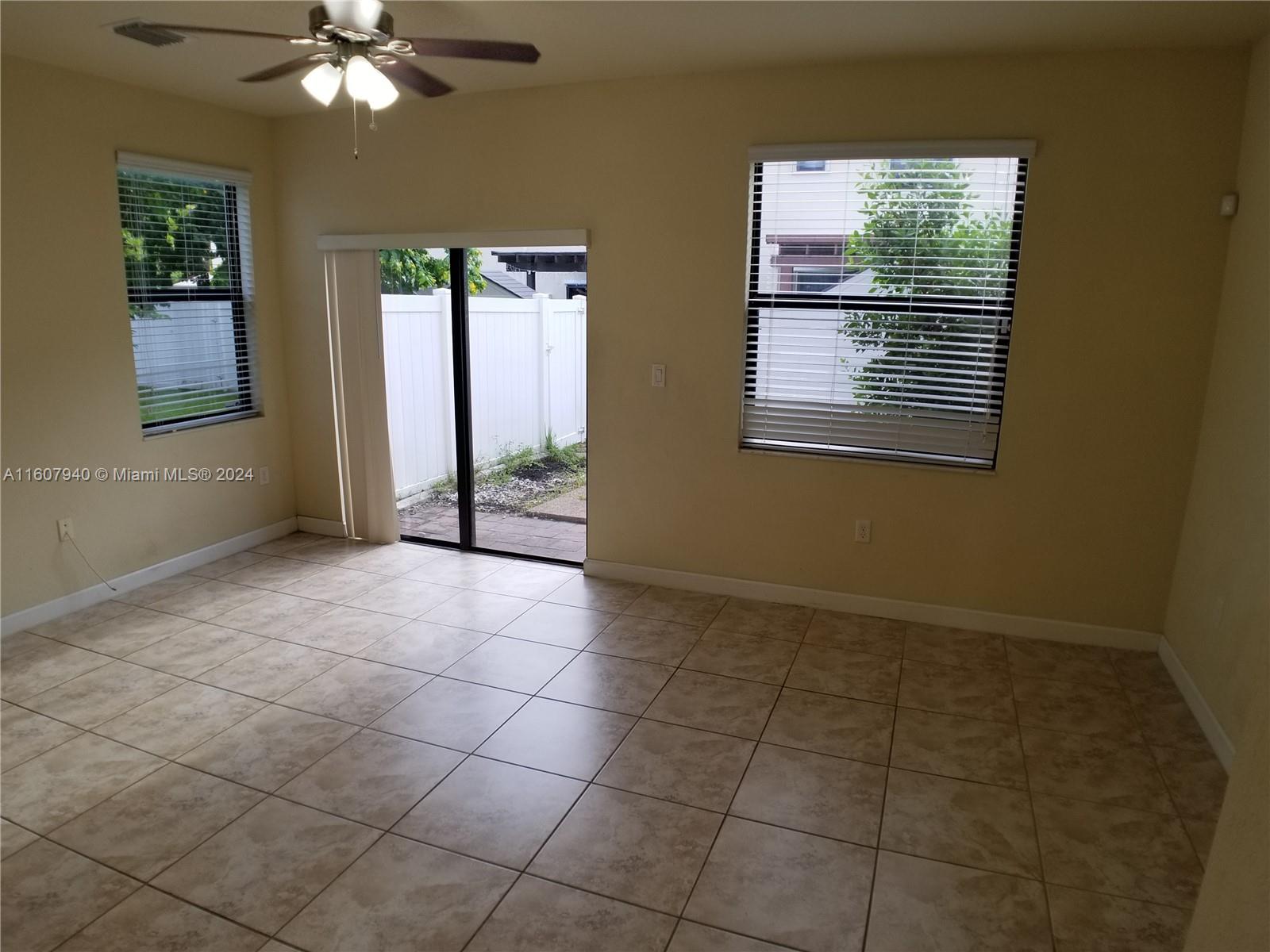 8872 W 35th Ct