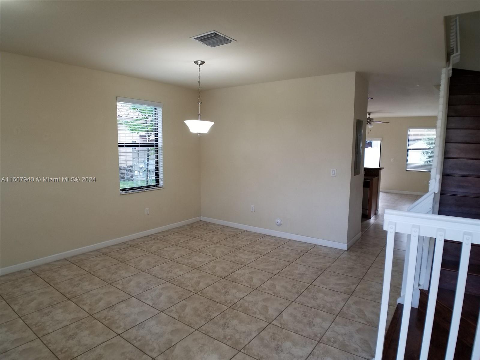8872 W 35th Ct
