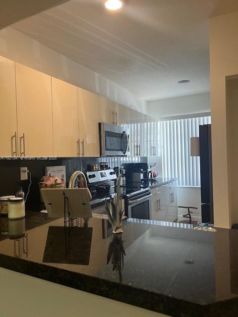 8200 NW 10th St # 13