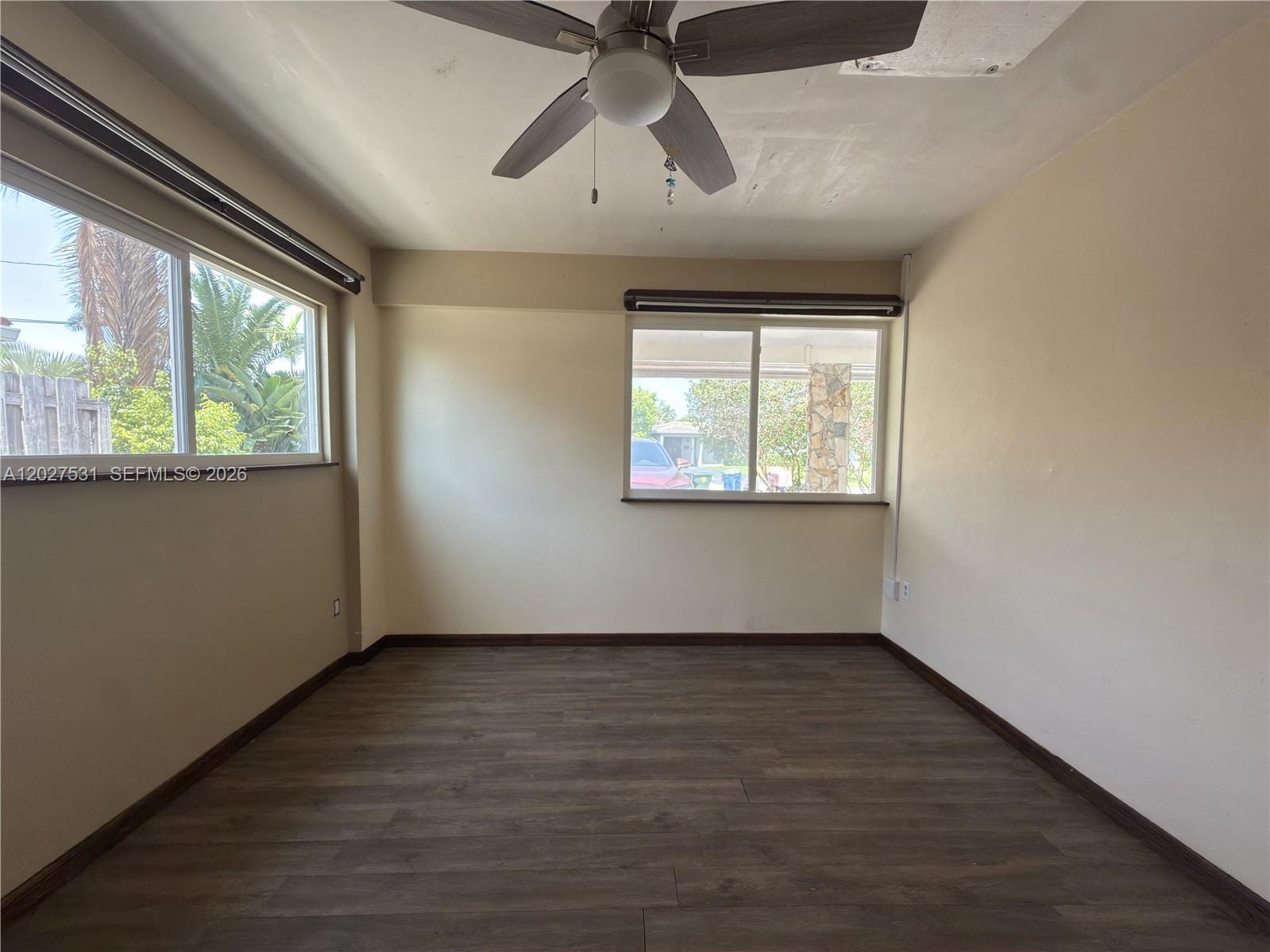 4321 NE 15th Ter