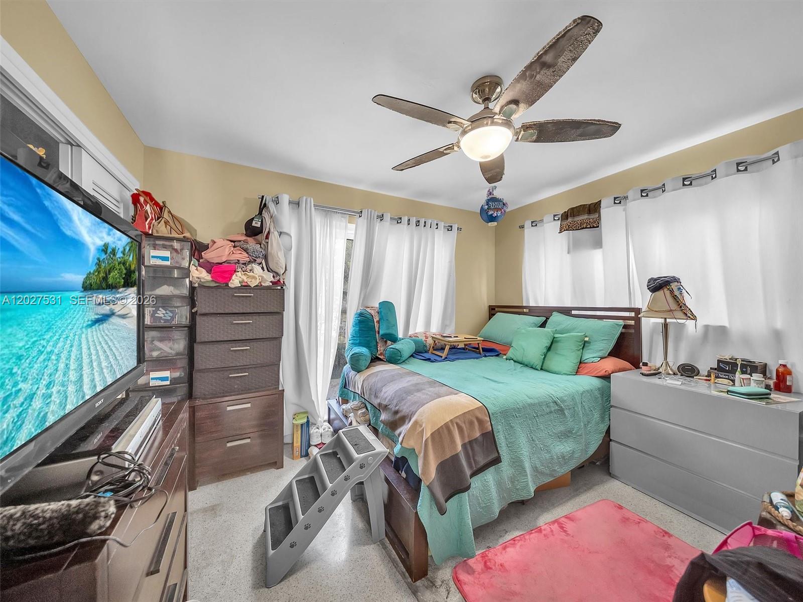 4321 NE 15th Ter