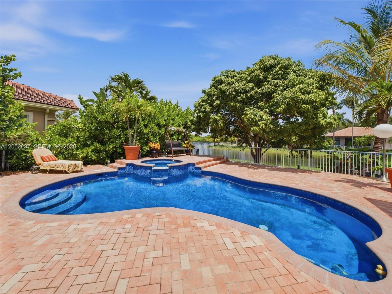 12307 NW 49th St