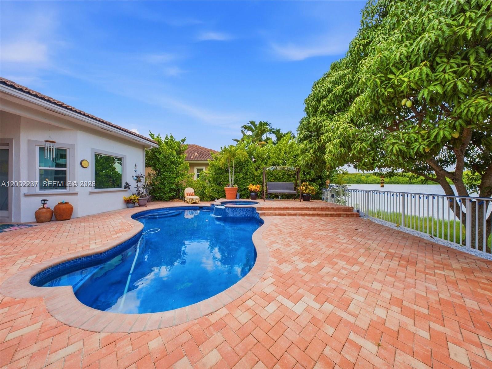 12307 NW 49th St