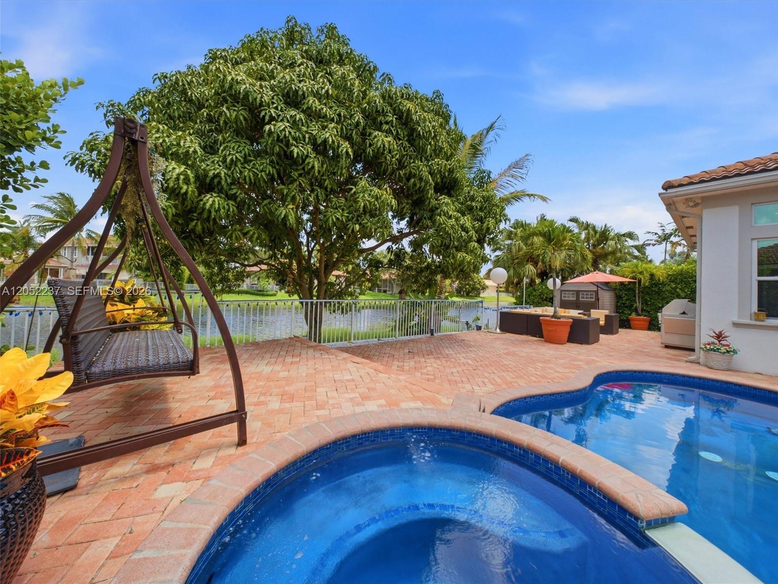 12307 NW 49th St