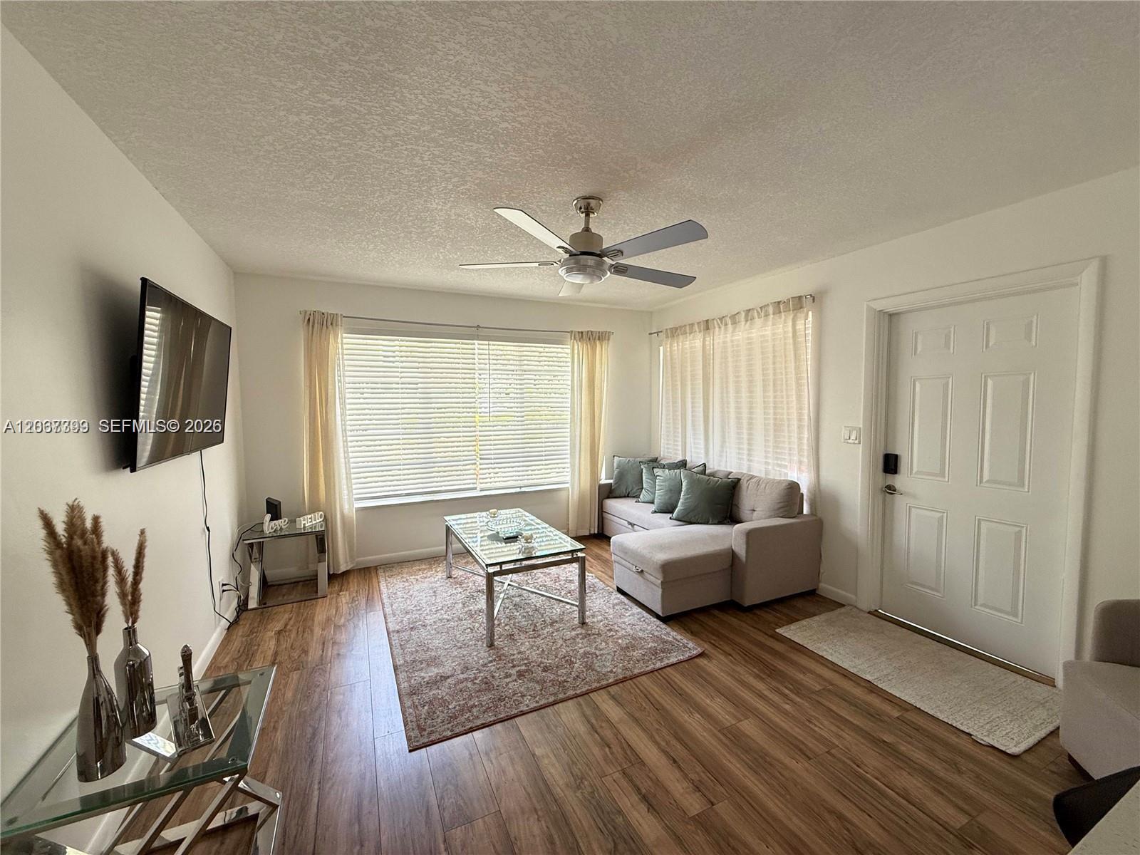 2220 NE 36th St # 1 Unit: #1