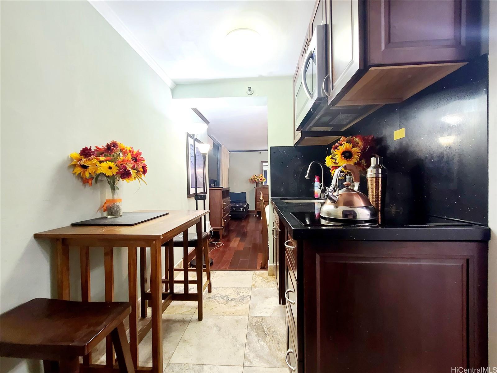 2425 Kuhio Avenue Unit: 701