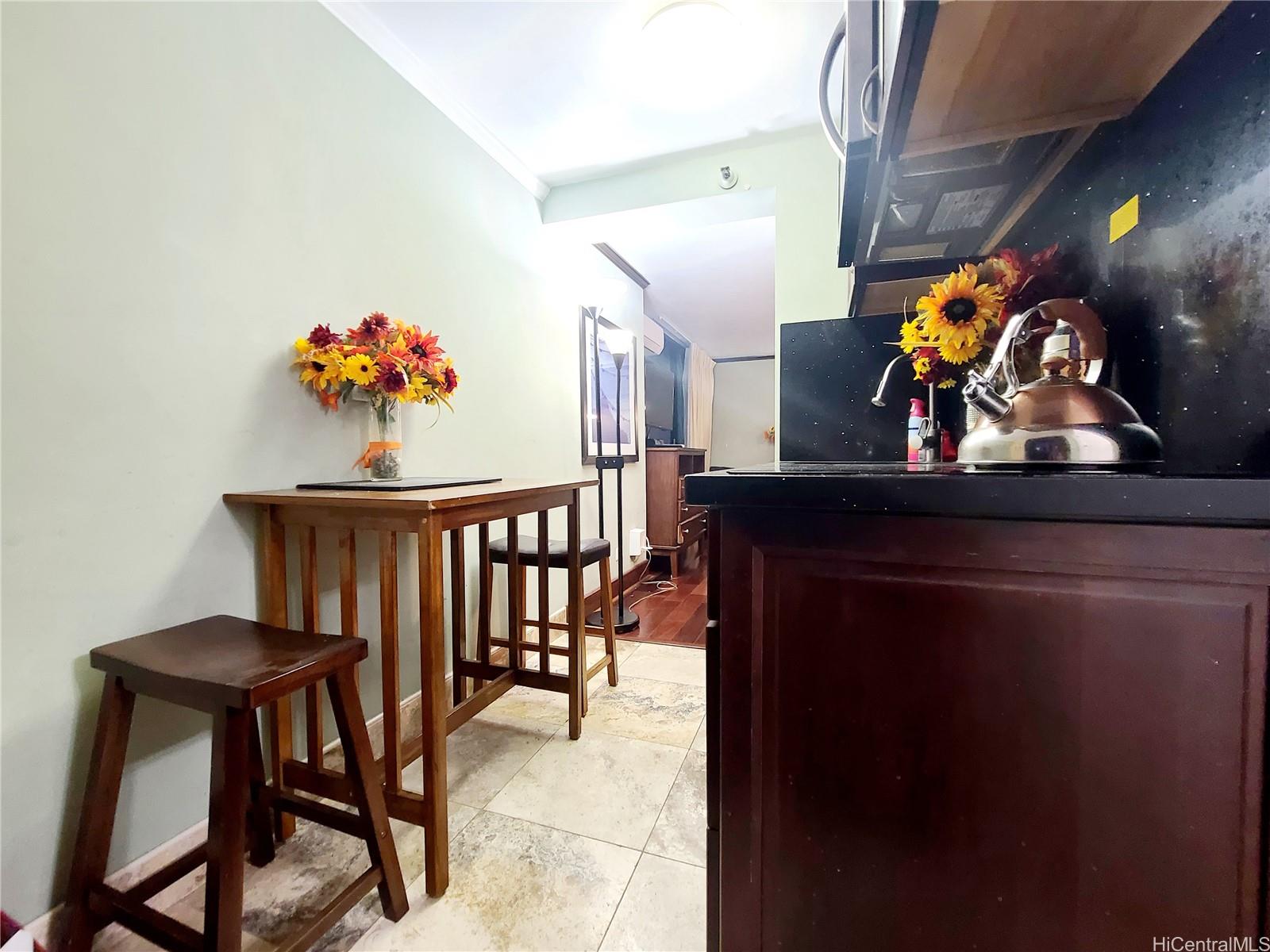 2425 Kuhio Avenue Unit: 701