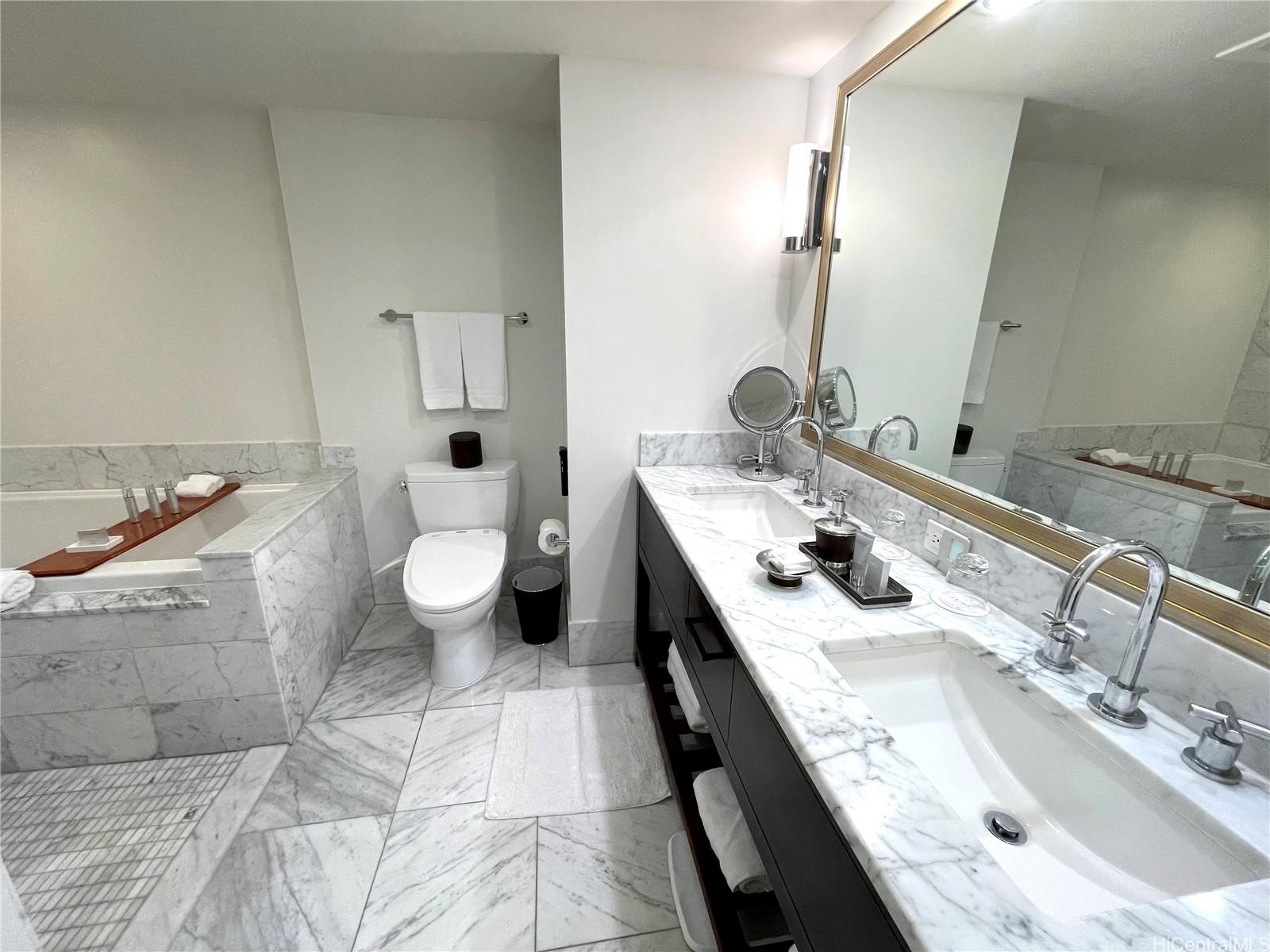 223 Saratoga Road Unit: 1714