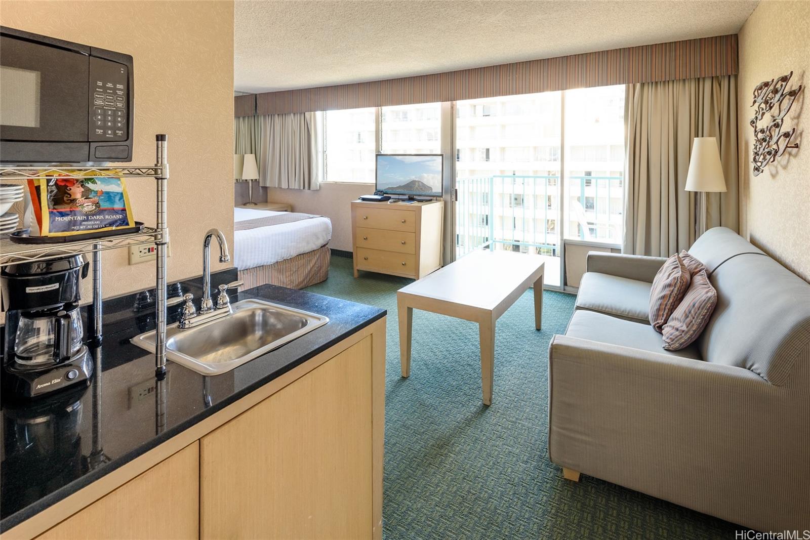 444 Kanekapolei Street Unit: 1011