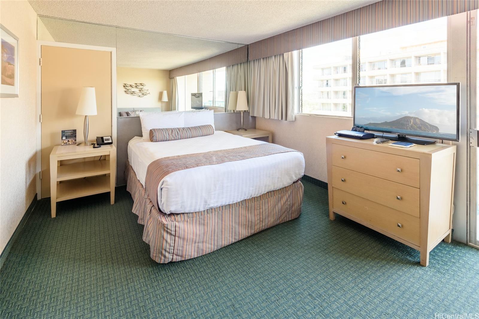 444 Kanekapolei Street Unit: 1011