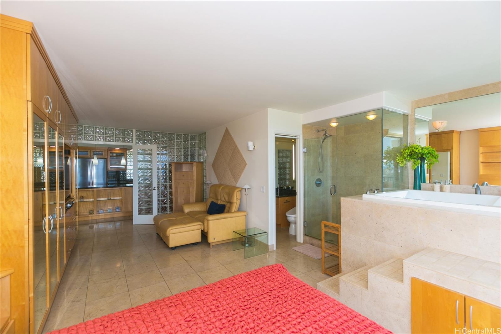 2444 Hihiwai Street Unit: 2004