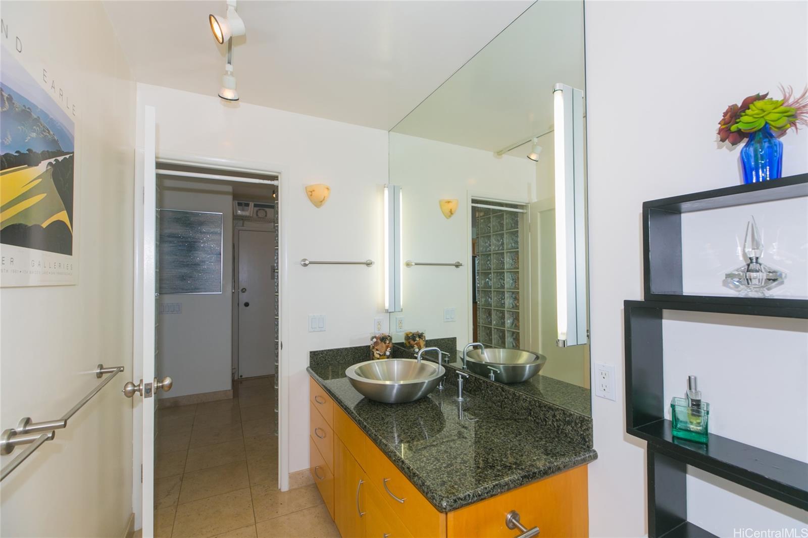 2444 Hihiwai Street Unit: 2004