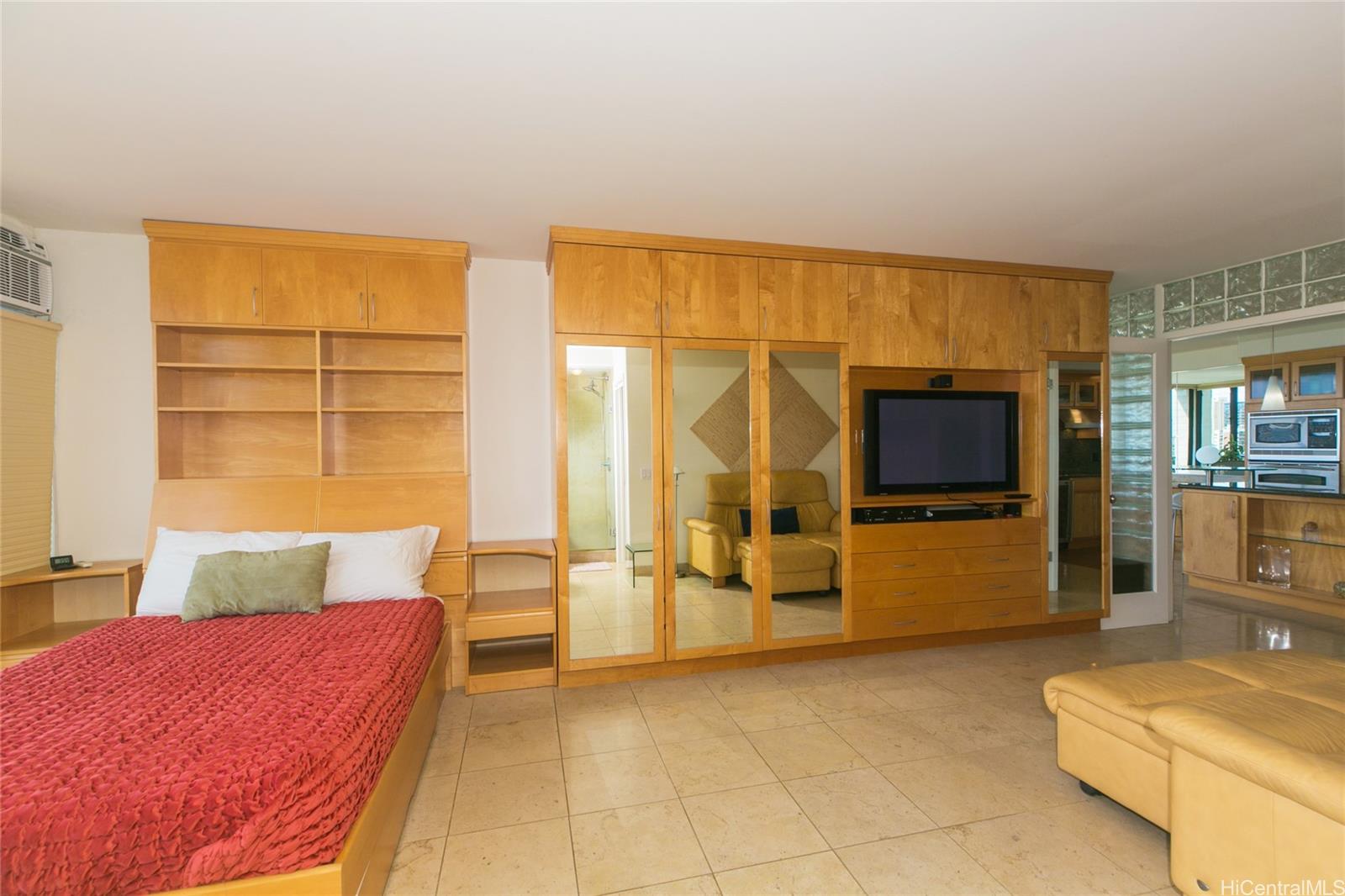 2444 Hihiwai Street Unit: 2004