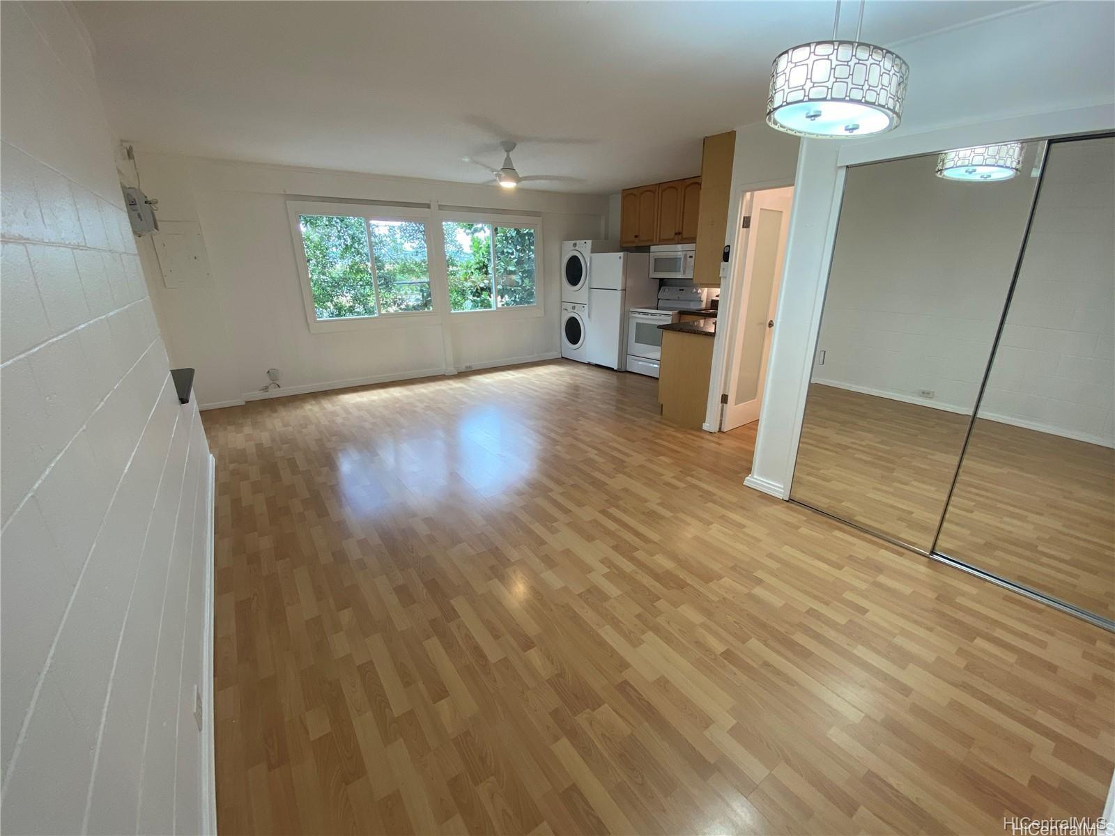 2922 Dole Street Unit: B