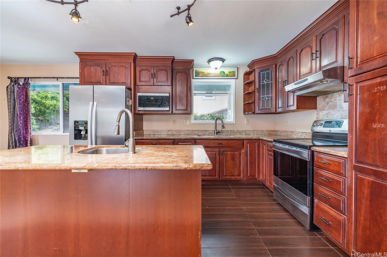 1575 Kilohana Street