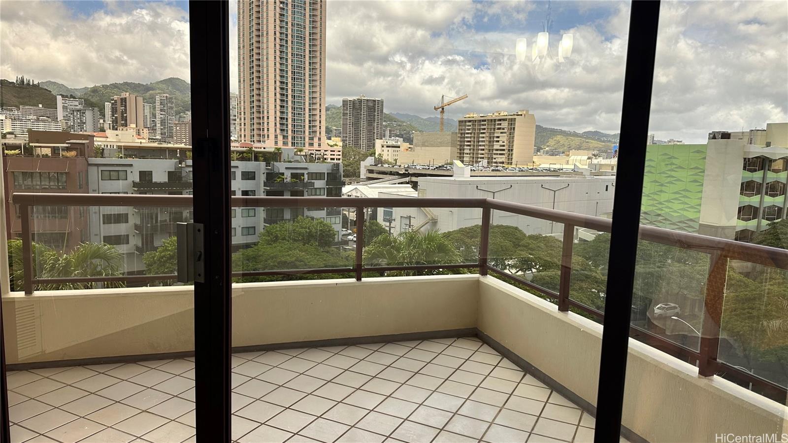 725 Kapiolani Boulevard Unit: 806