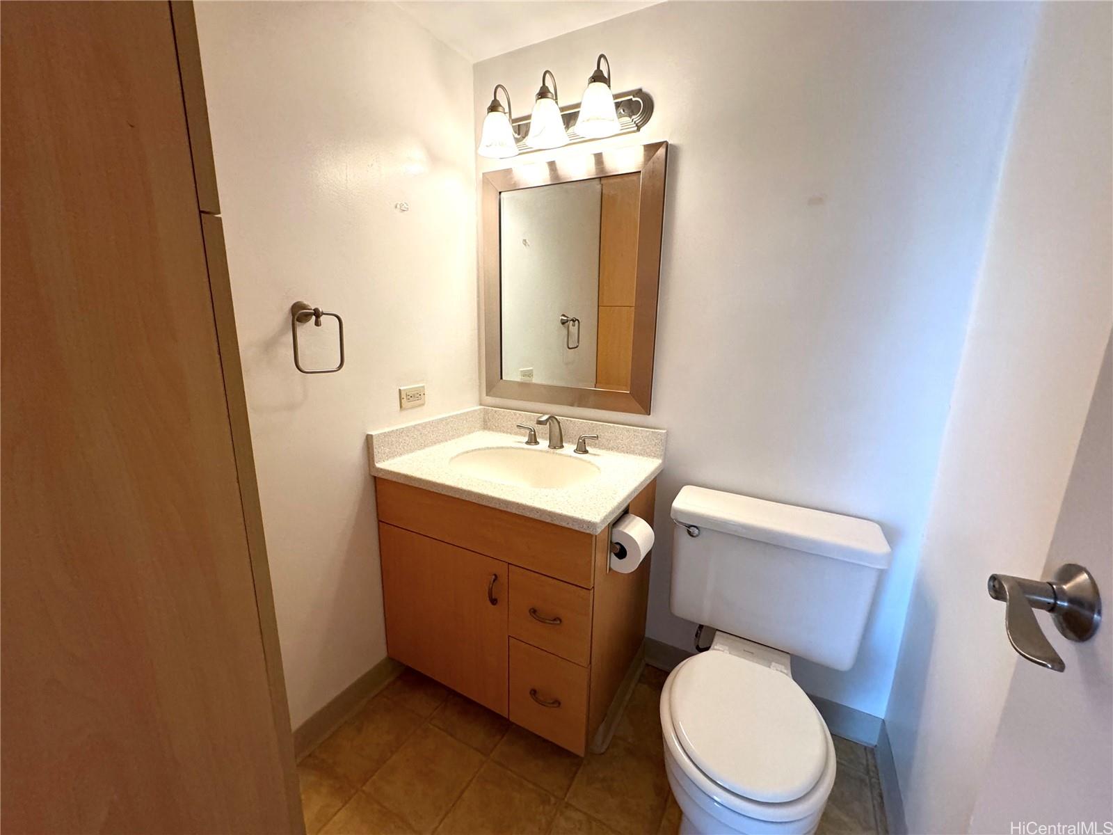 2233 Ala Wai Boulevard Unit: 8C