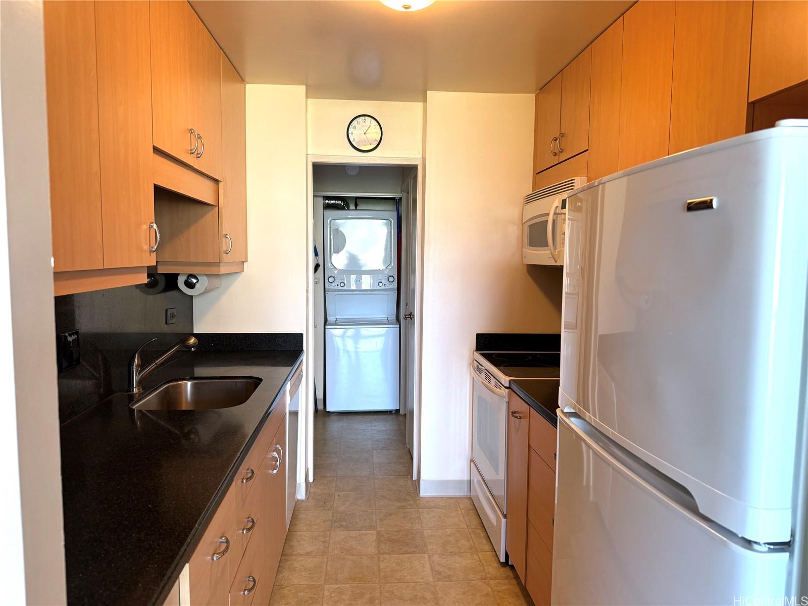 2233 Ala Wai Boulevard Unit: 8C
