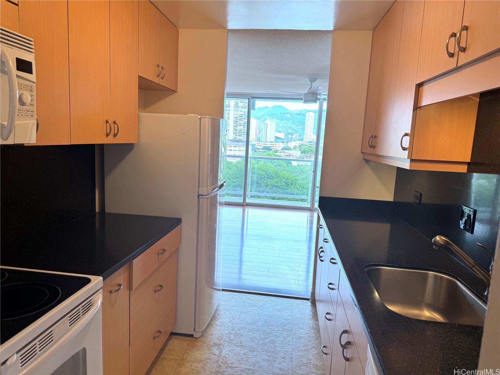 2233 Ala Wai Boulevard Unit: 8C