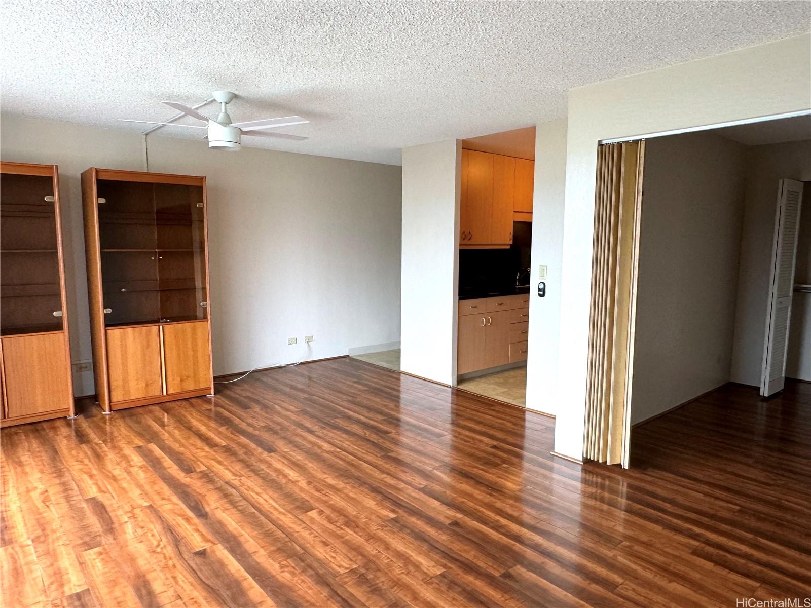 2233 Ala Wai Boulevard Unit: 8C