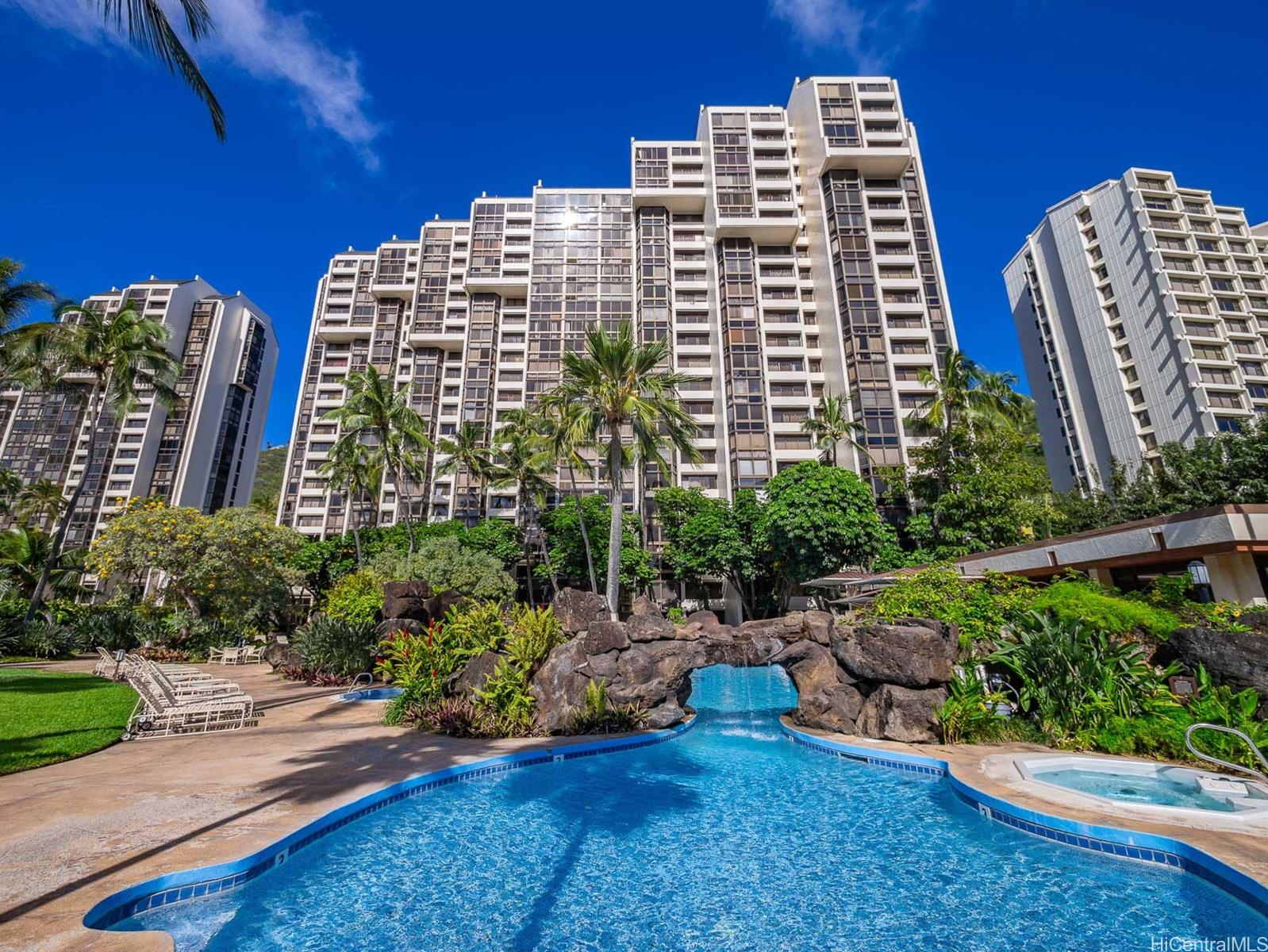 521 Hahaione Street Unit: 2/3L