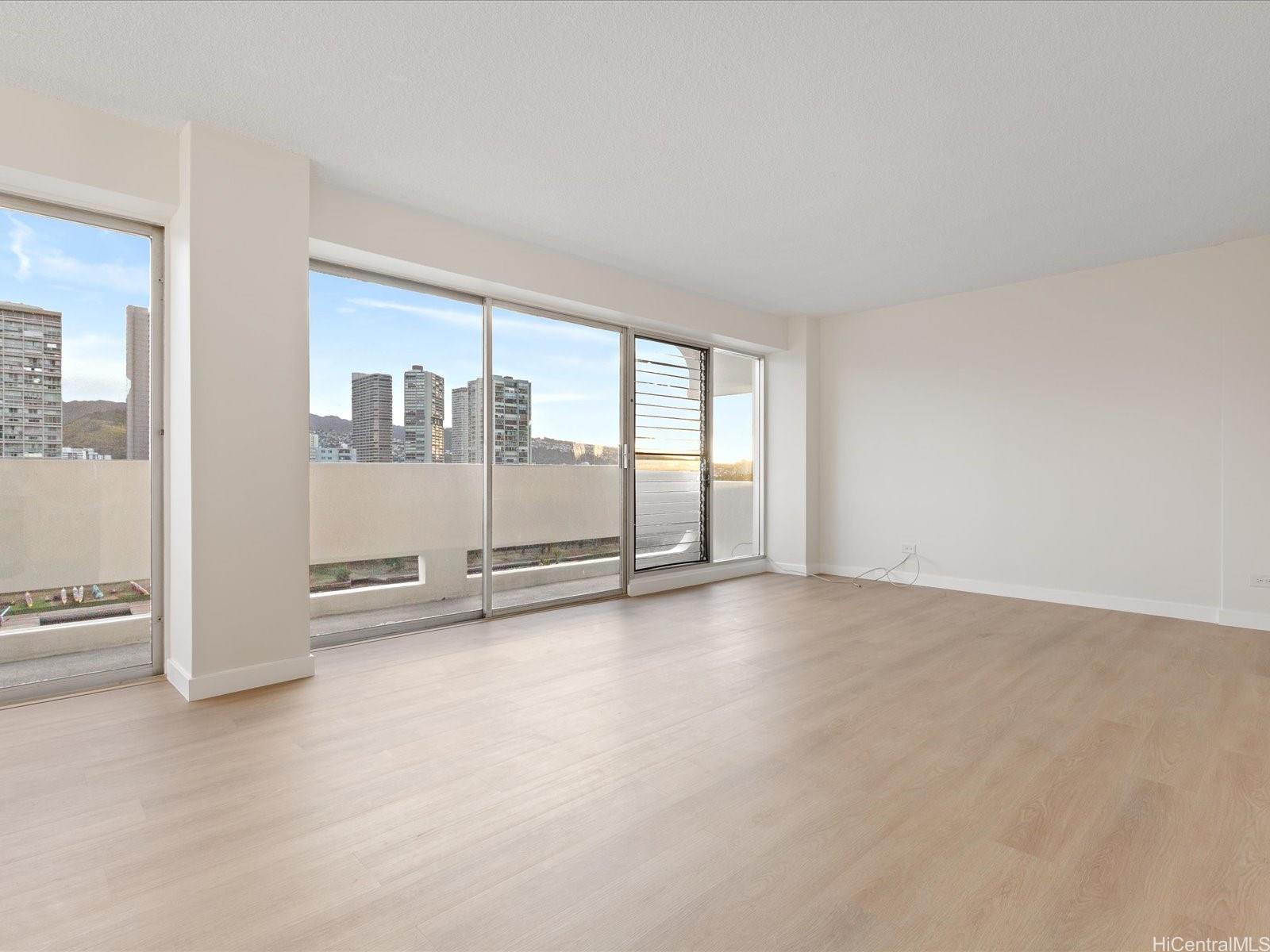 2085 Ala Wai Boulevard B73